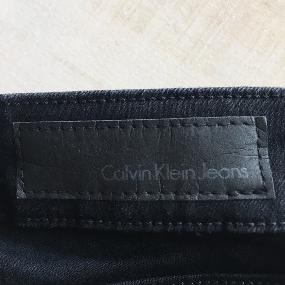 Calvin Klein Jeans - Picture 4 of 4